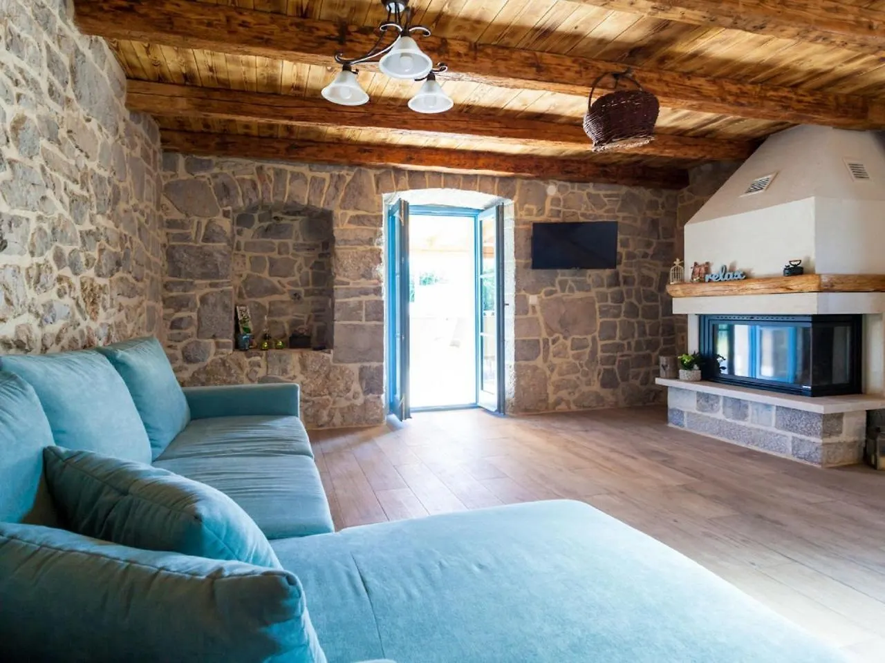 Gorgeous Villa In Malinska With Private Pool